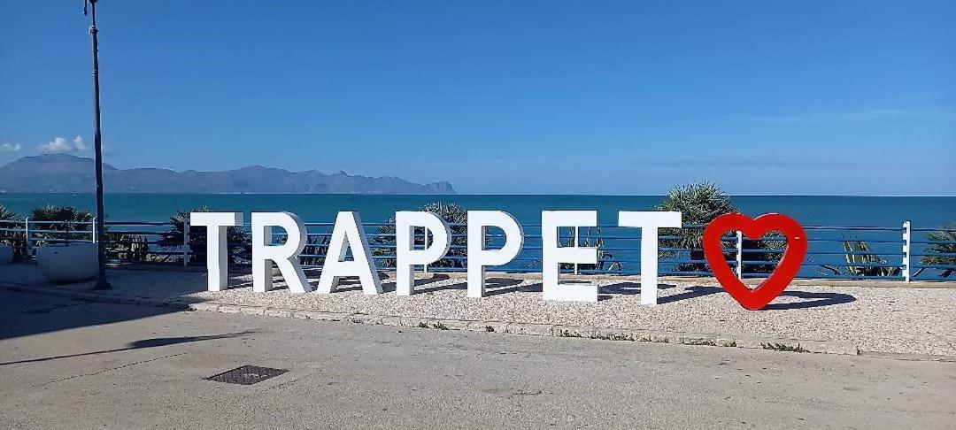 Casa Vacanza Trappeto Palermo Villa Bagian luar foto