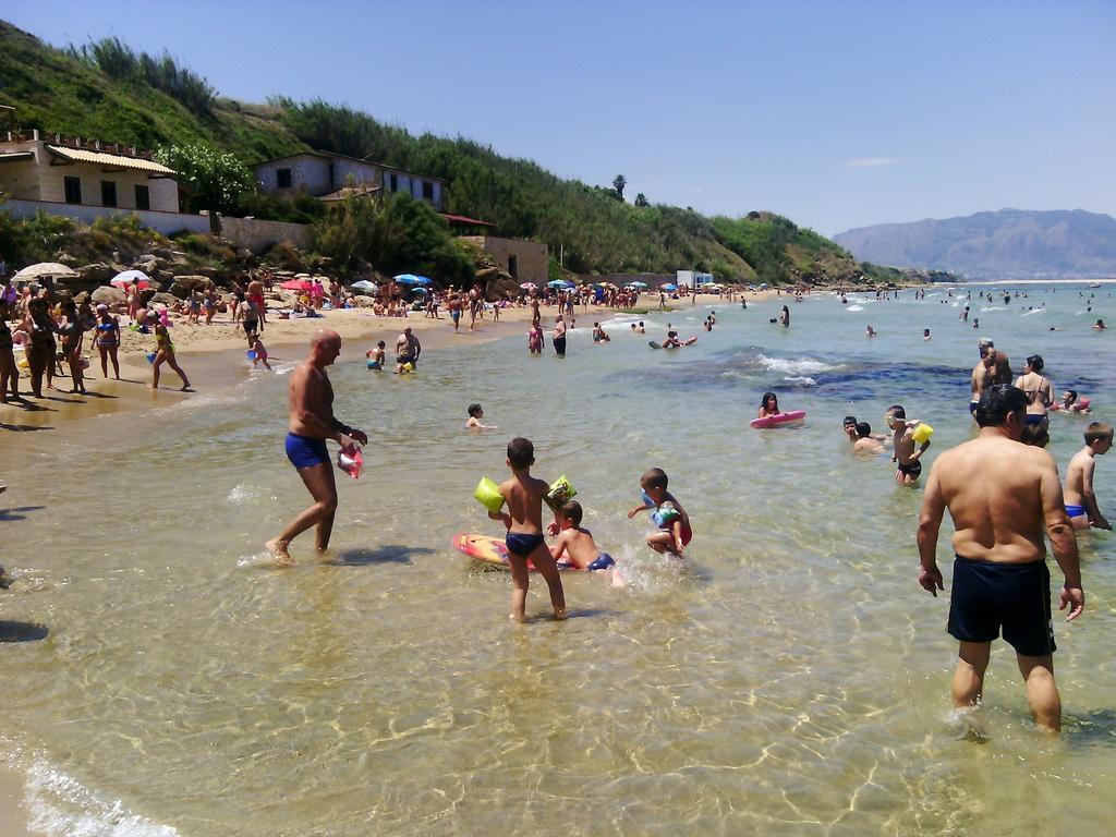 Casa Vacanza Trappeto Palermo Villa Ruang foto