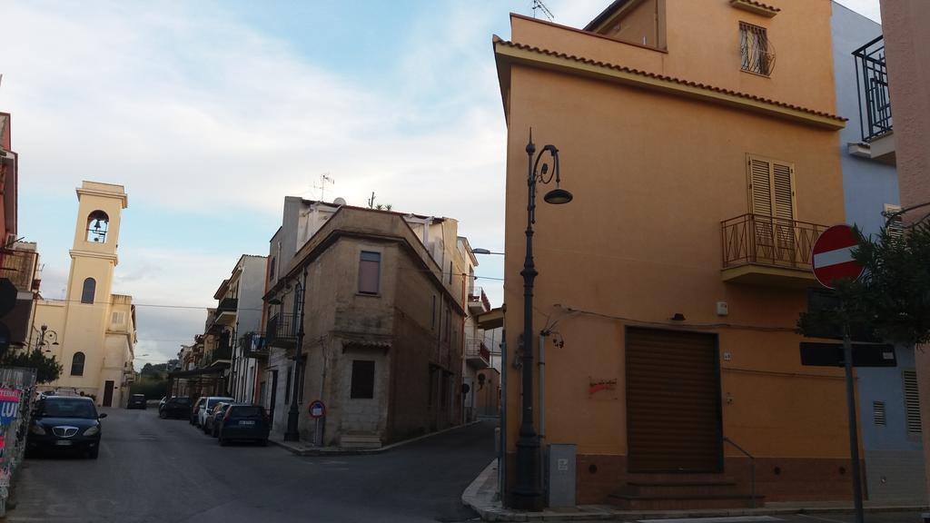 Casa Vacanza Trappeto Palermo Villa Bagian luar foto