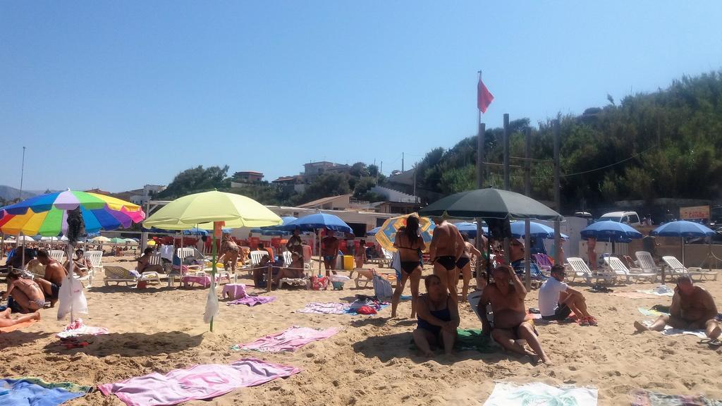 Casa Vacanza Trappeto Palermo Villa Bagian luar foto